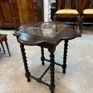 Антикварный столик