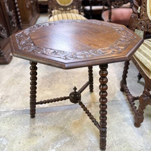 Антикварный столик